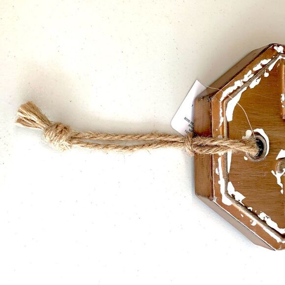 Ashland Rustic Farmhouse Metal Letter "E" Monogram Hanging Tag Decor Sign NWT - Picture 3 of 6